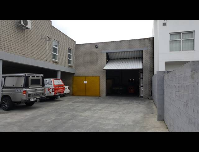 1,500M² FACTORY TO LET IN KILLARNEY GARDENS